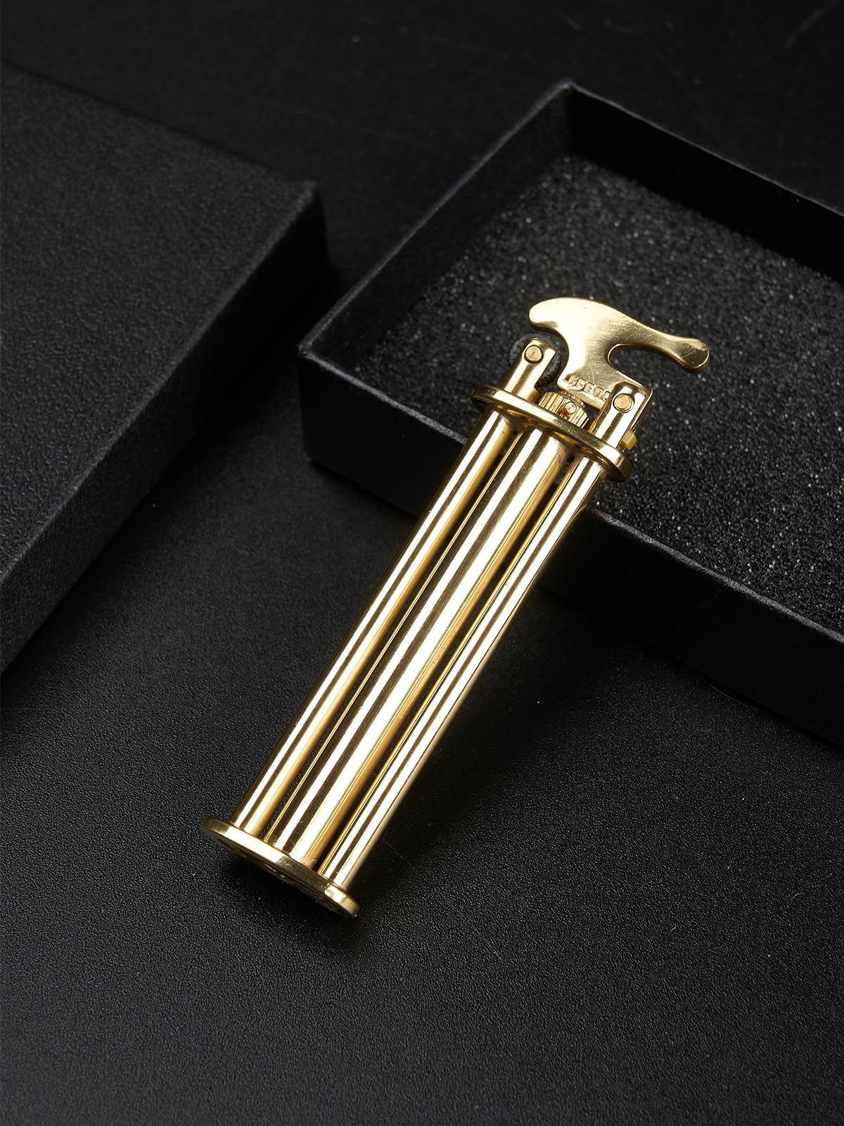 Vintage Antique Lighter,Cool Lighter with Gift Box, Unique Gifts for Valentine's Day,Birthdays (Silver)